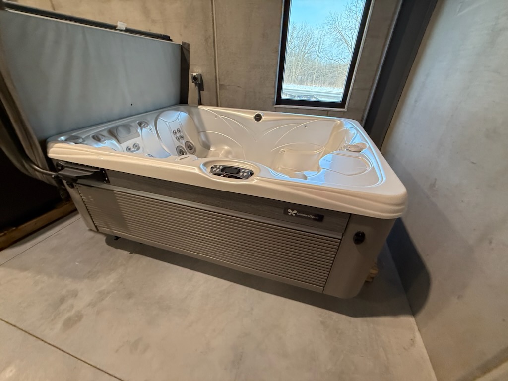 2024 Paradise Kauai SALTWATER - $8,995 - Image 2